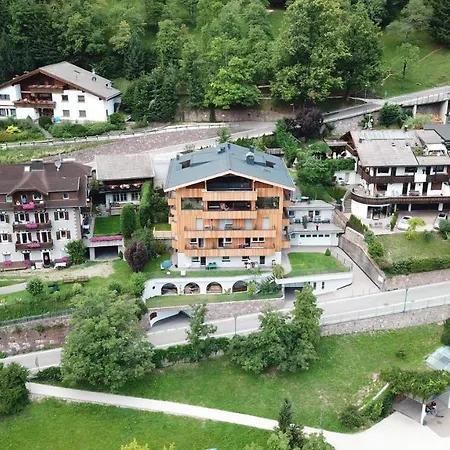 Hubertus Apart Otel 2*